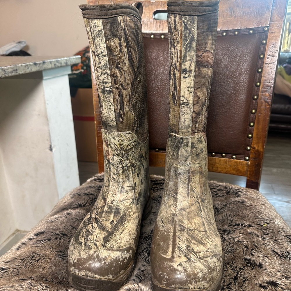 The Original Muck Boots Waterproof Insulated Mossy Oak Hunting Boots, M-8/W-9 - Picture 12 of 13